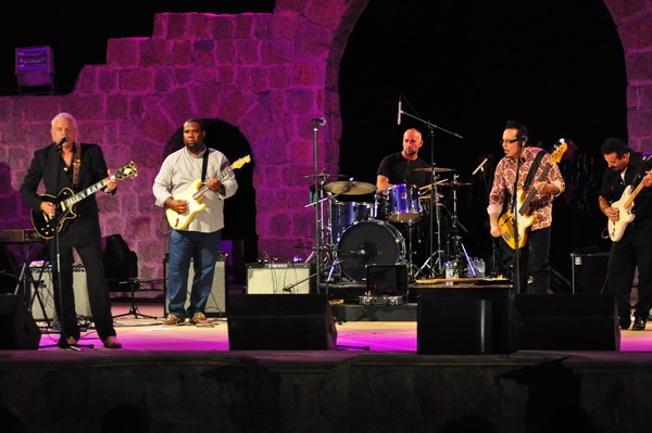 California All Star Blues Band at Zouk Mikael